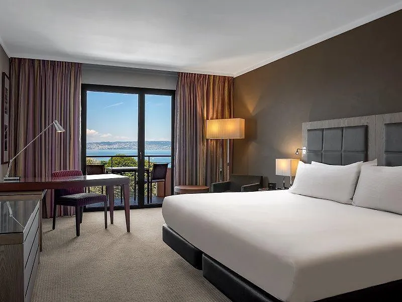 Отель Hilton Evian Les Bains 4*, Эвиан-ле-Бен Франция